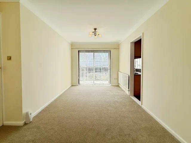 Photo 3 — Boscombe Close, Lincoln, Lincolnshire, LN6