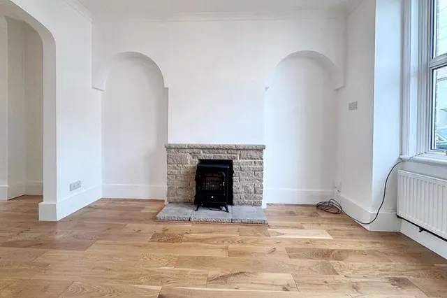 Photo 3 — Sandgate Road, Brighton BN1 6JQ