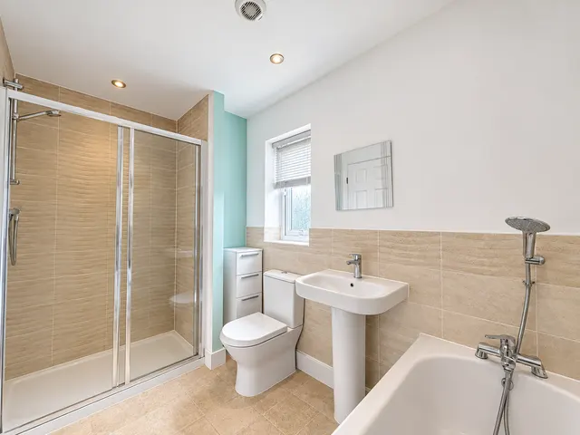 Charlotte Way, Netherton, PE3, photo 3