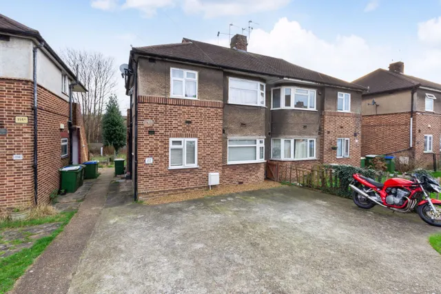 Eversley Avenue, Bexleyheath, photo 1