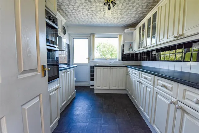 Ryder Close, Cam, GL11, photo 3