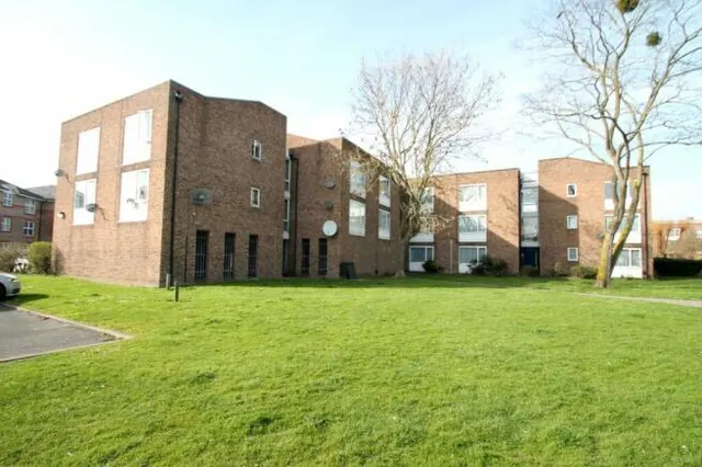 Douglas Road, Stanwe, photo 1