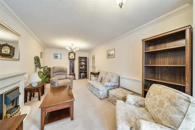 High Street, Rickmansworth, WD3, photo 3