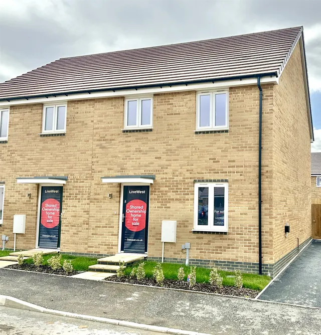 Clovelly Road, Bideford, EX39, photo 2