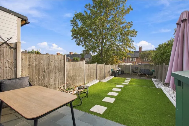Beclands Road, London, SW17, photo 2