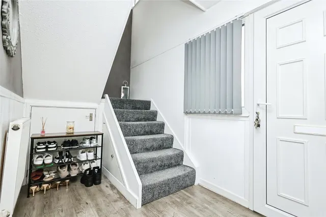 Plane Grove, Birmingham, B37, photo 2