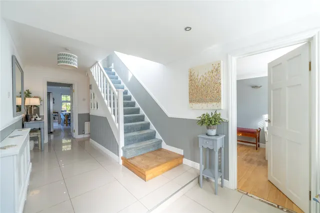 Photo 3 — Minsterley Avenue, Upper Halliford, Shepperton, TW17 8QT
