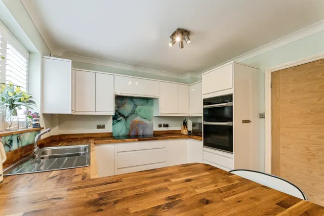 Malthouse Close, Ashbury, SN6, photo 3