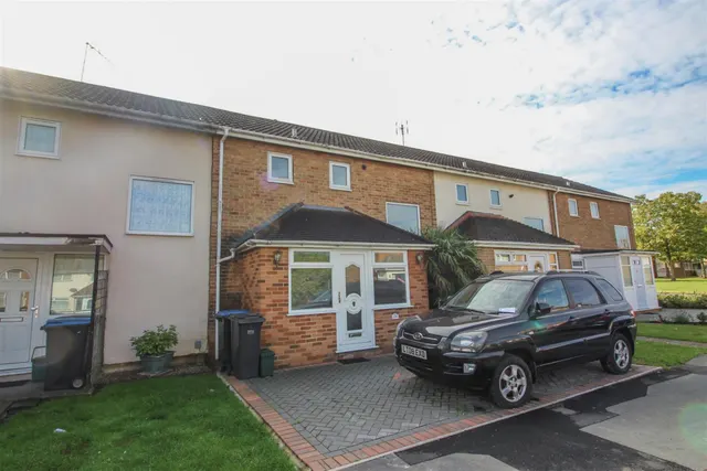 2 bedroom house, Church Leys, Harlow, CM18