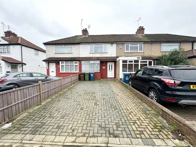 Eastcote Lane, Harrow, HA2, photo 1