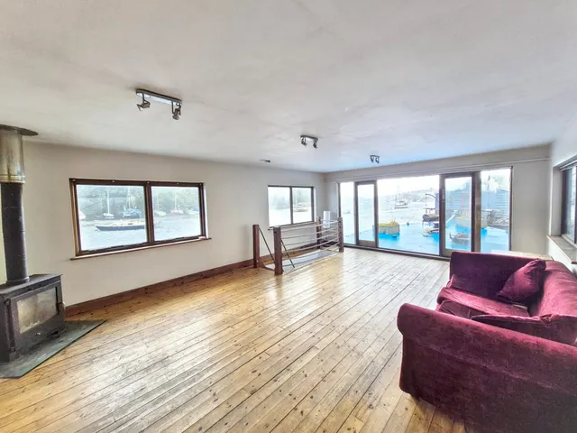 Jubilee Wharf, TR10, photo 2