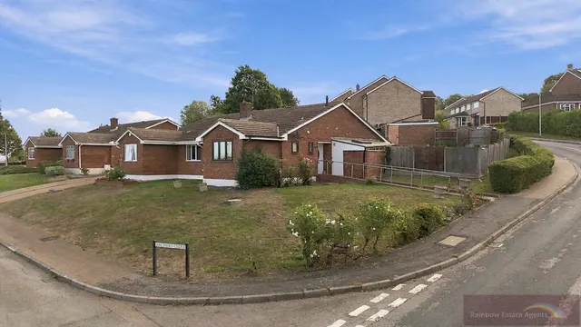 3 bedroom house, Archery Close, Cliffe Woods, ME3