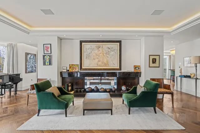 Photo 2 — Clement House, 190 Strand, Westminster, London