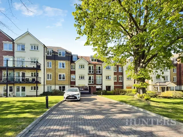 Laurel Lodge, Denmark Road, Carshalton, SM5 2FQ, photo 1