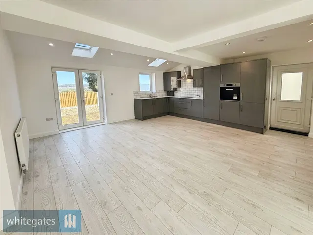 Windsor Avenue, Darton, S75, photo 3