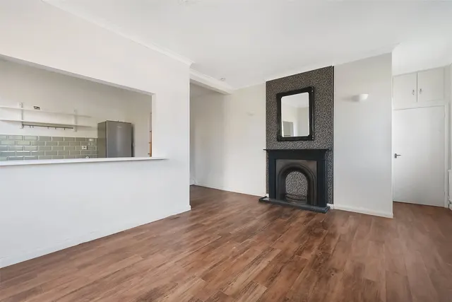 Parsonage Lane, Westcott, RH4, photo 3