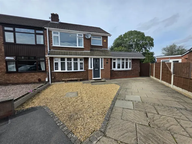 Longnor Road, Heald Green, photo 1