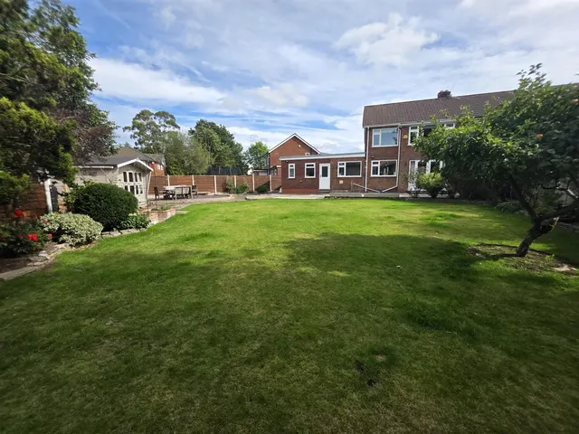 Longnor Road, Heald Green, photo 3