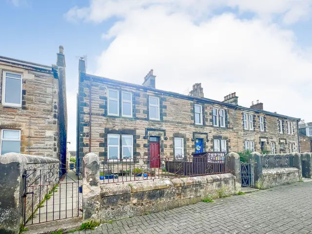Harbour Street, Irvine, KA12 8PY, photo 1