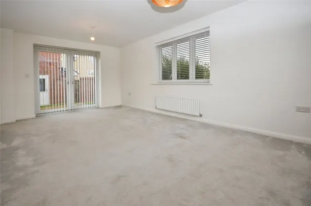 House Under Offer with 3 bedrooms in Bishop's Stortford, CM23, photo 3