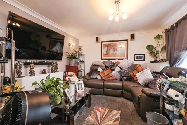 Ethelstan Crescent, Hereford, HR2, photo 2