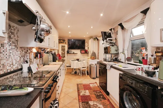 Ethelstan Crescent, Hereford, HR2, photo 3