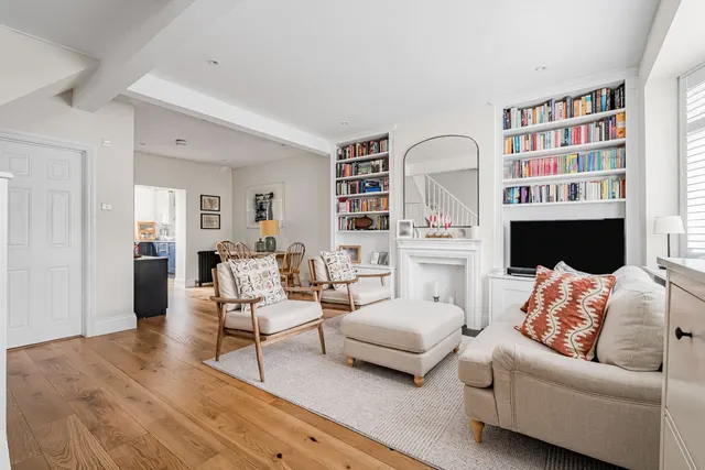 Alexandra Road, Richmond, TW9, photo 2