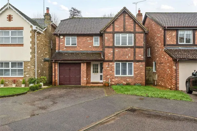 Bankside, Dunton Green, Sevenoaks, Kent, TN13 2UA, photo 1