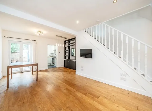 Photo 2 — Ashbourne Terrace, Wimbledon, SW19