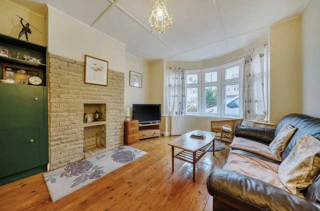 Photo 2 — Canterbury Avenue, Sidcup, DA15 9AZ