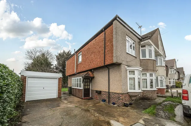 Canterbury Avenue, Sidcup, DA15 9AZ, photo 1