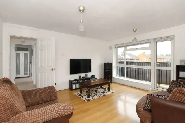 Photo 2 — Springfield Road, Hemel Hempstead, Hertfordshire, HP2 5EJ