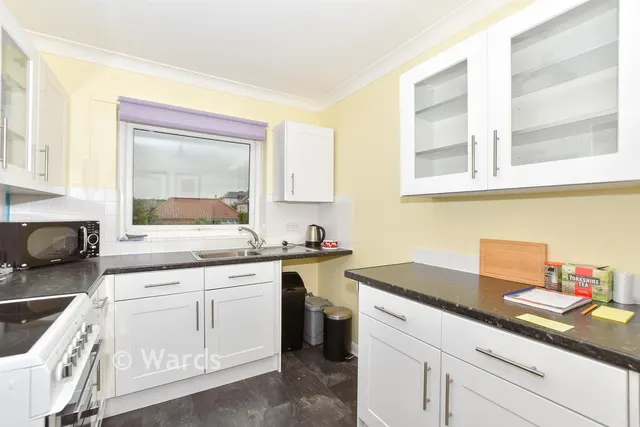 Pier Avenue, Whitstable, CT5, photo 3