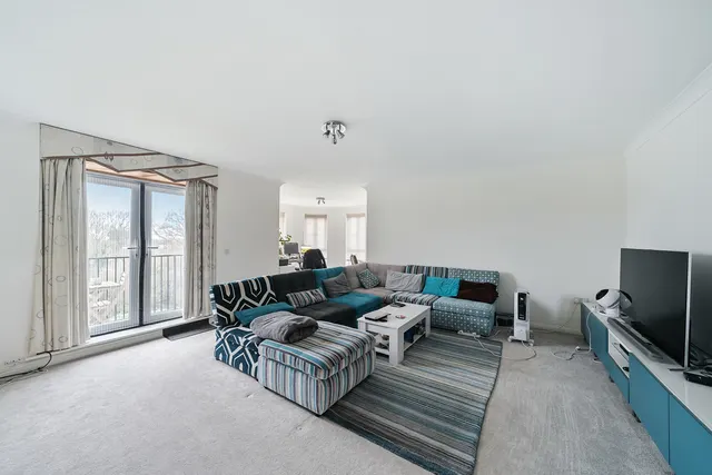 Lady Aylesford Avenue, Stanmore, HA7, photo 2