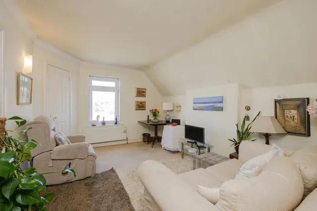 Queens Road, Wimbledon, SW19, photo 2