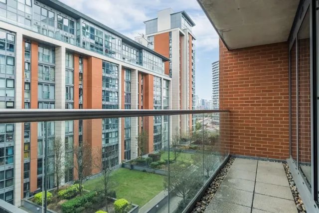 Seagull Lane, London, E16, photo 2