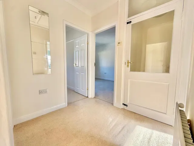 Redesdale Gardens, Adel, LS16, photo 2