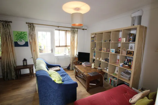 Photo 2 — Englefield Close, Englefield Green, Egham, Surrey, TW20 0SE