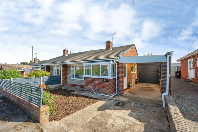 2 bedroom house — Holmcroft Road, KIDDERMINSTER