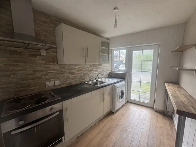 Old Market Street, Usk, NP15, photo 2