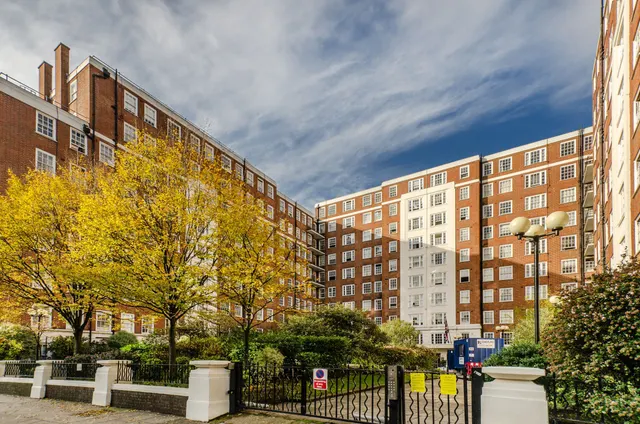 344 Park West, Edgware Road, London, photo 1