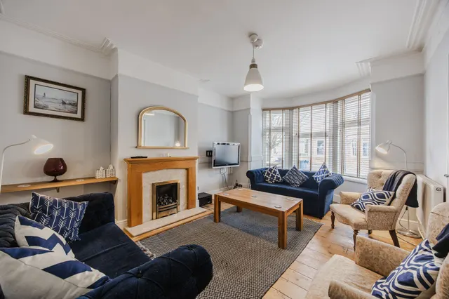 Three Storey Victorian Home in Hunsta, photo 2