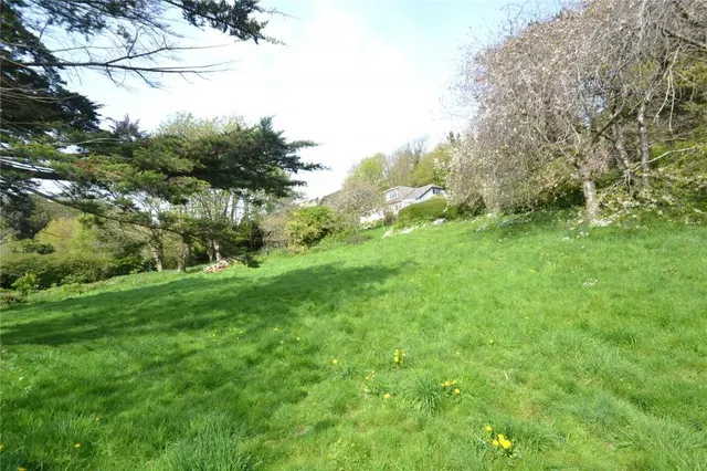 Hunts Road, St. Lawrence, PO38, photo 3