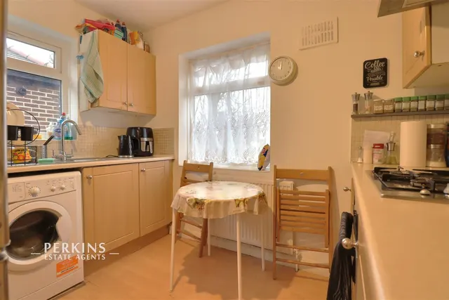 Welland Gardens, Perivale, UB6, photo 1