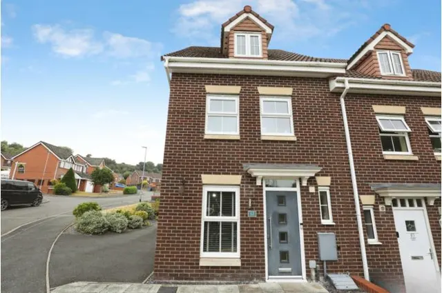 Emerald Way, Stoke-On-Trent, ST6, photo 1