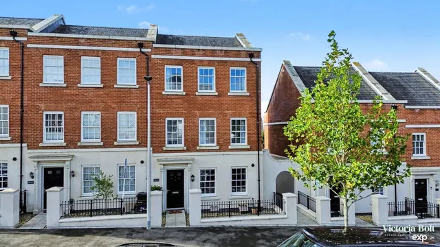 Titan Avenue, Sherford, photo 1