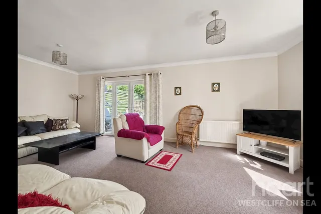Ditton Court Road, Westcliff-On-Sea, SS0, photo 2