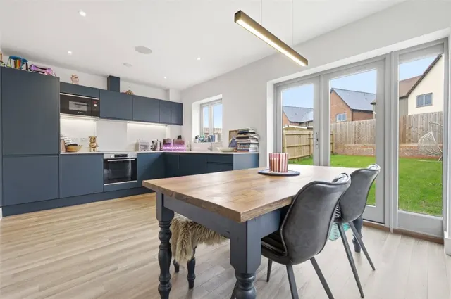 with 2 bedrooms in Steeple Bumpstead, Nr Haverhill, CB9, photo 3