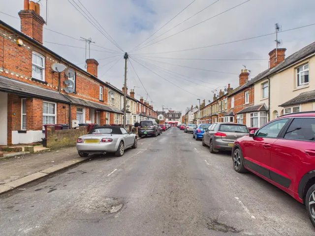 Photo 2 — Cranbury Road, Reading, RG30