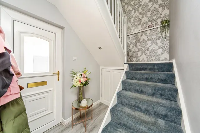 College Close, Prenton, CH43, photo 2